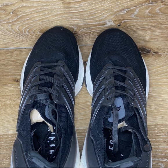 Adidas Ultraboost 21 - Men’s Size 9 - Picture 5 of 9